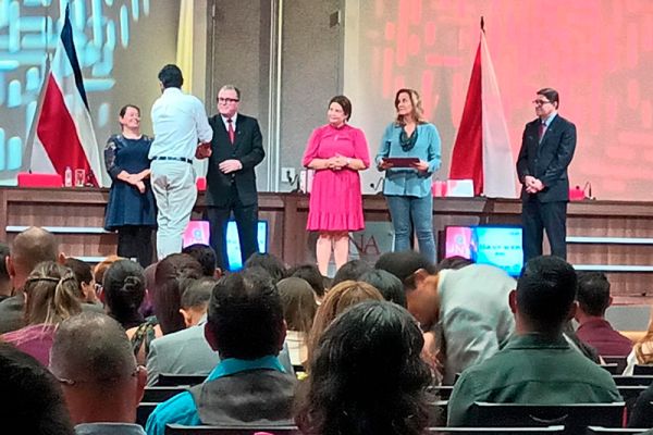 I Acto de Graduación de la Facultad de Ciencias de la Salud 2024, llevada a cabo el 17 de mayo de 2024.