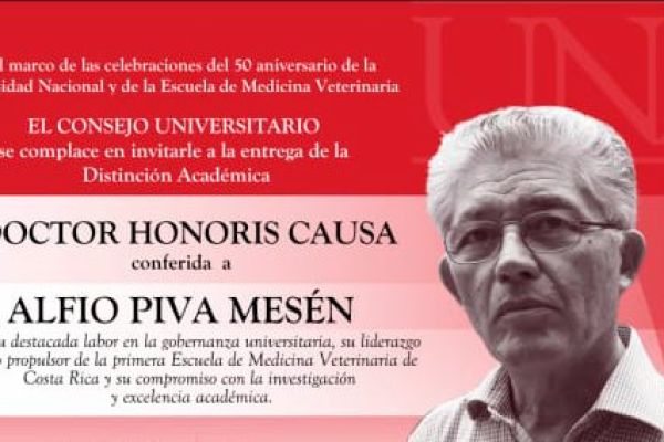Entrega de la Distinción Académica Doctor Honoris Causa conferida a Alfio Piva Mesén por su destacada labor en la gobernanza universitaria, su liderazgo como propulsor de la primera Escuela de Medicina Veterinaria de Costa Rica y su compromiso con la investigación y excelencia académica.
