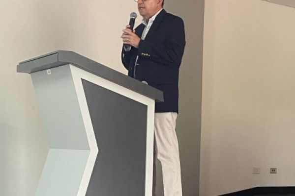 Decano de la Facultad de Ciencias de la Salud palabras de bienvenida