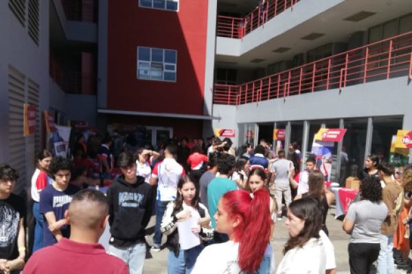 Estudiantes de nuevo ingreso 2024 de la Facultad de Ciencias de la Salud